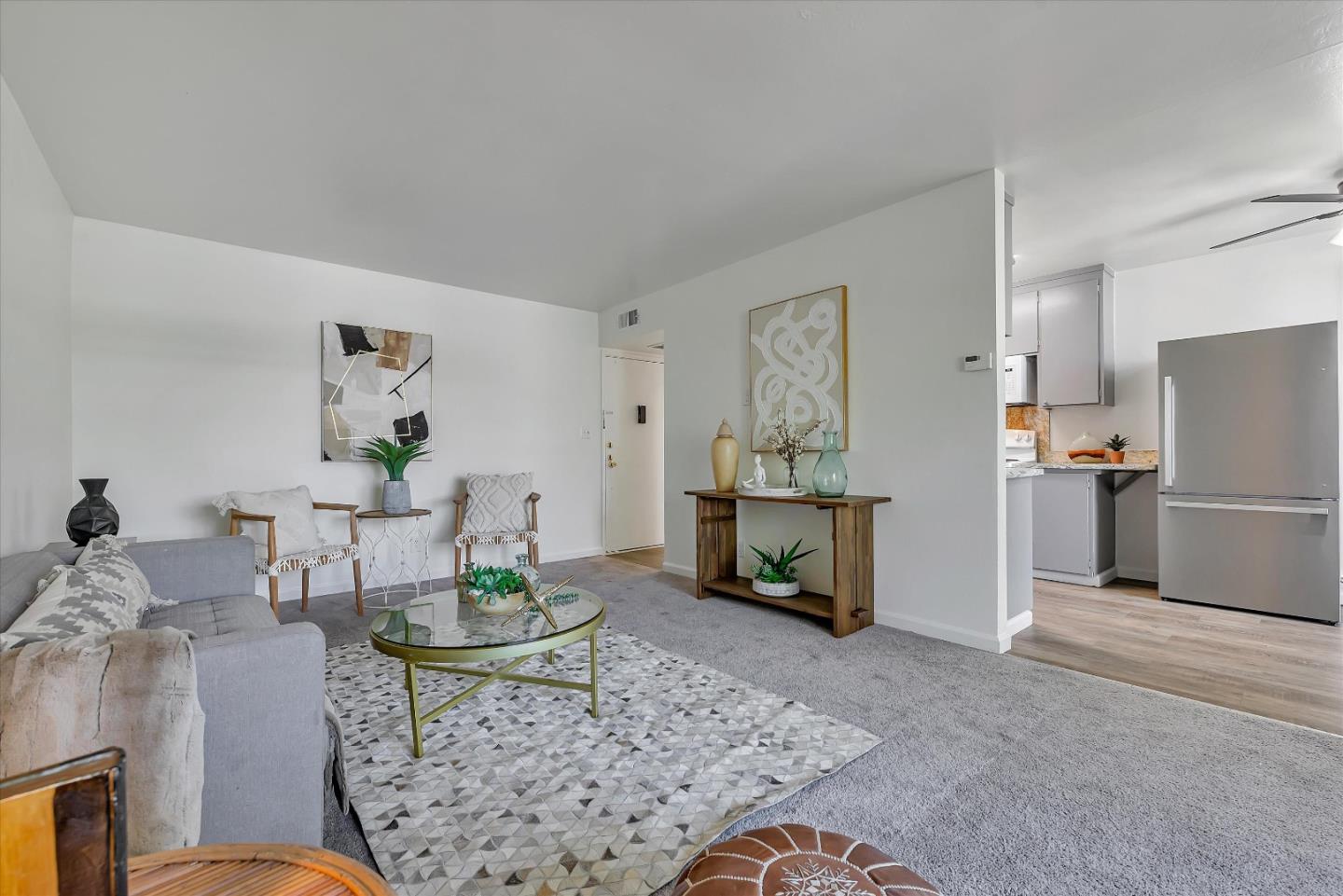 183 Del Medio AVE 304