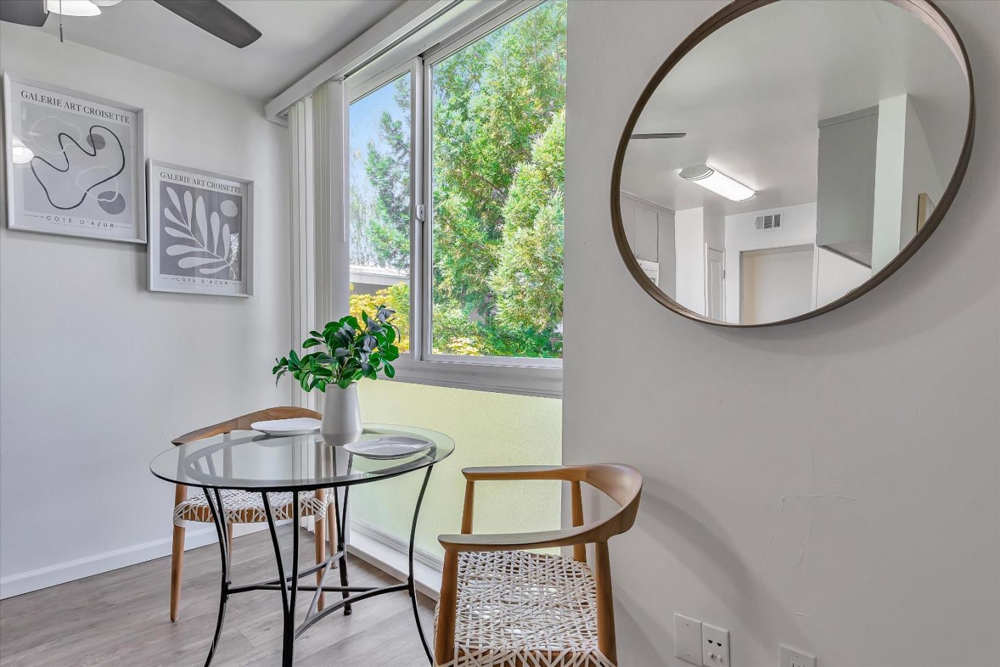 183 Del Medio AVE 304