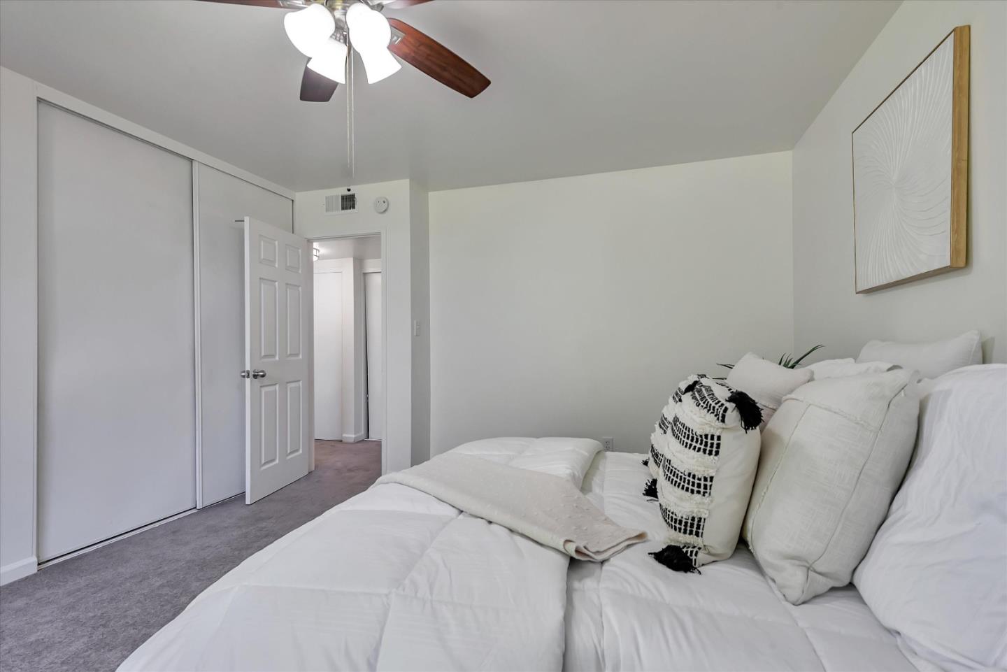 183 Del Medio AVE 304