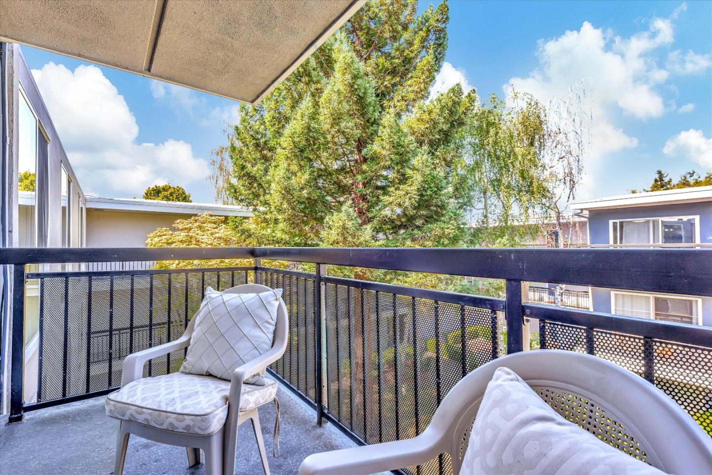 183 Del Medio AVE 304