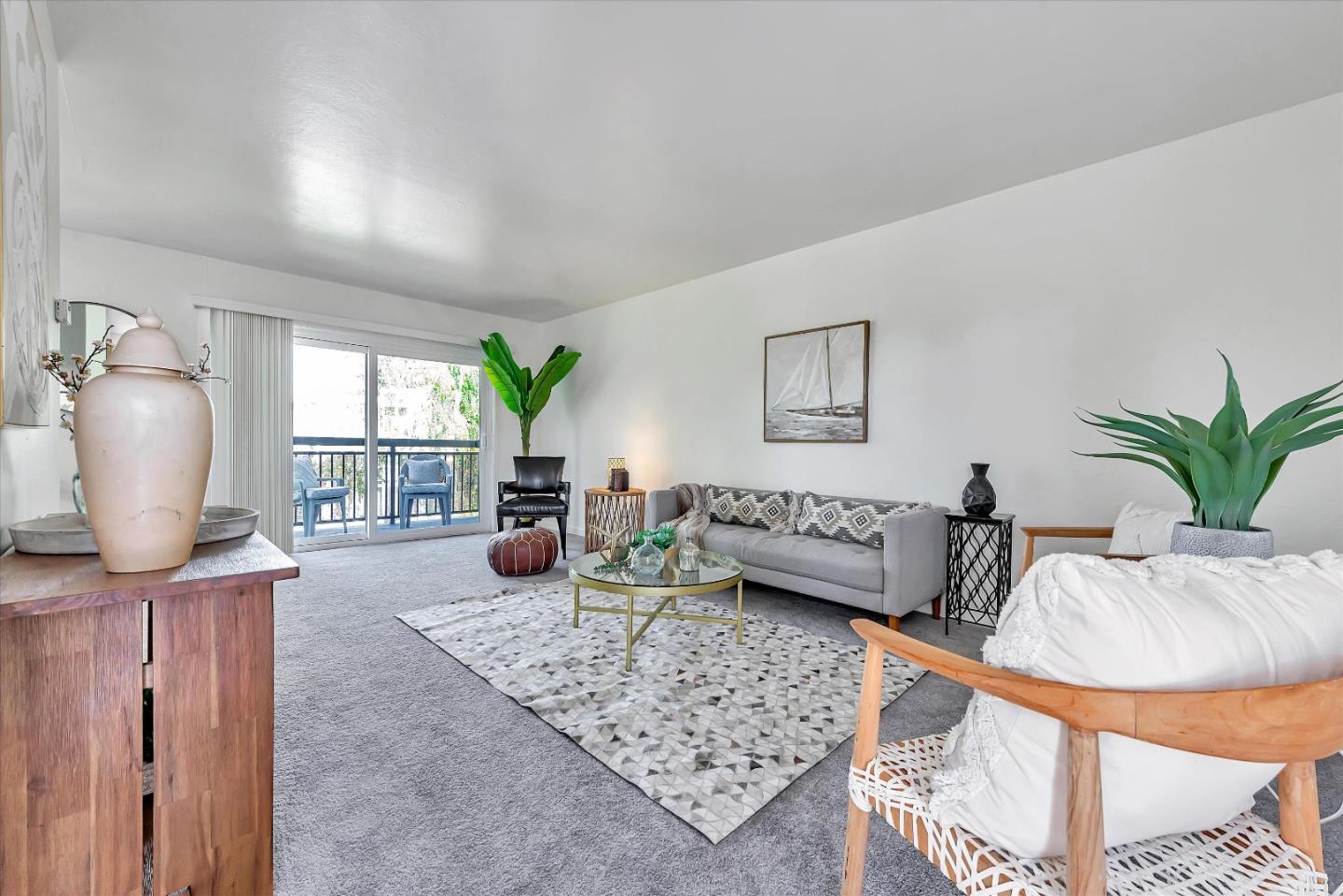 183 Del Medio AVE 304