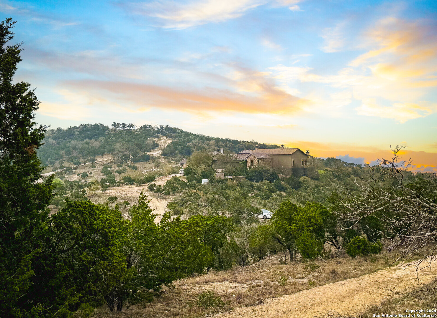138 Estancia Ln