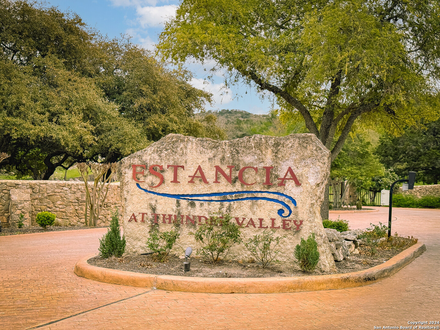 138 Estancia Ln