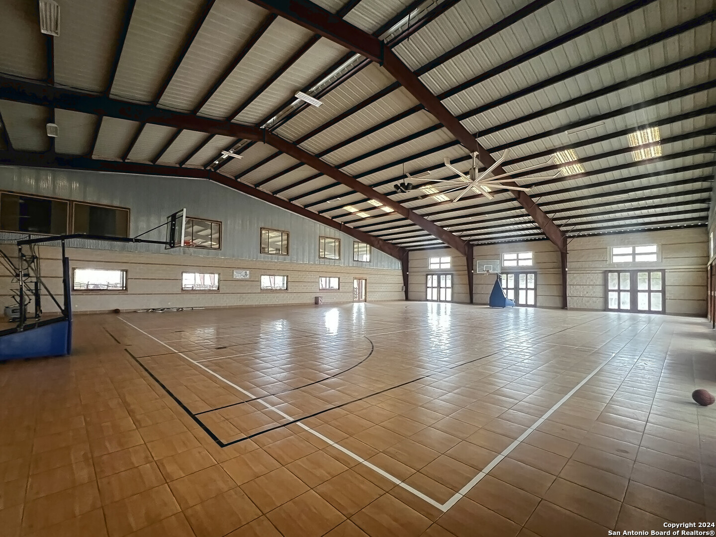 138 Estancia Ln