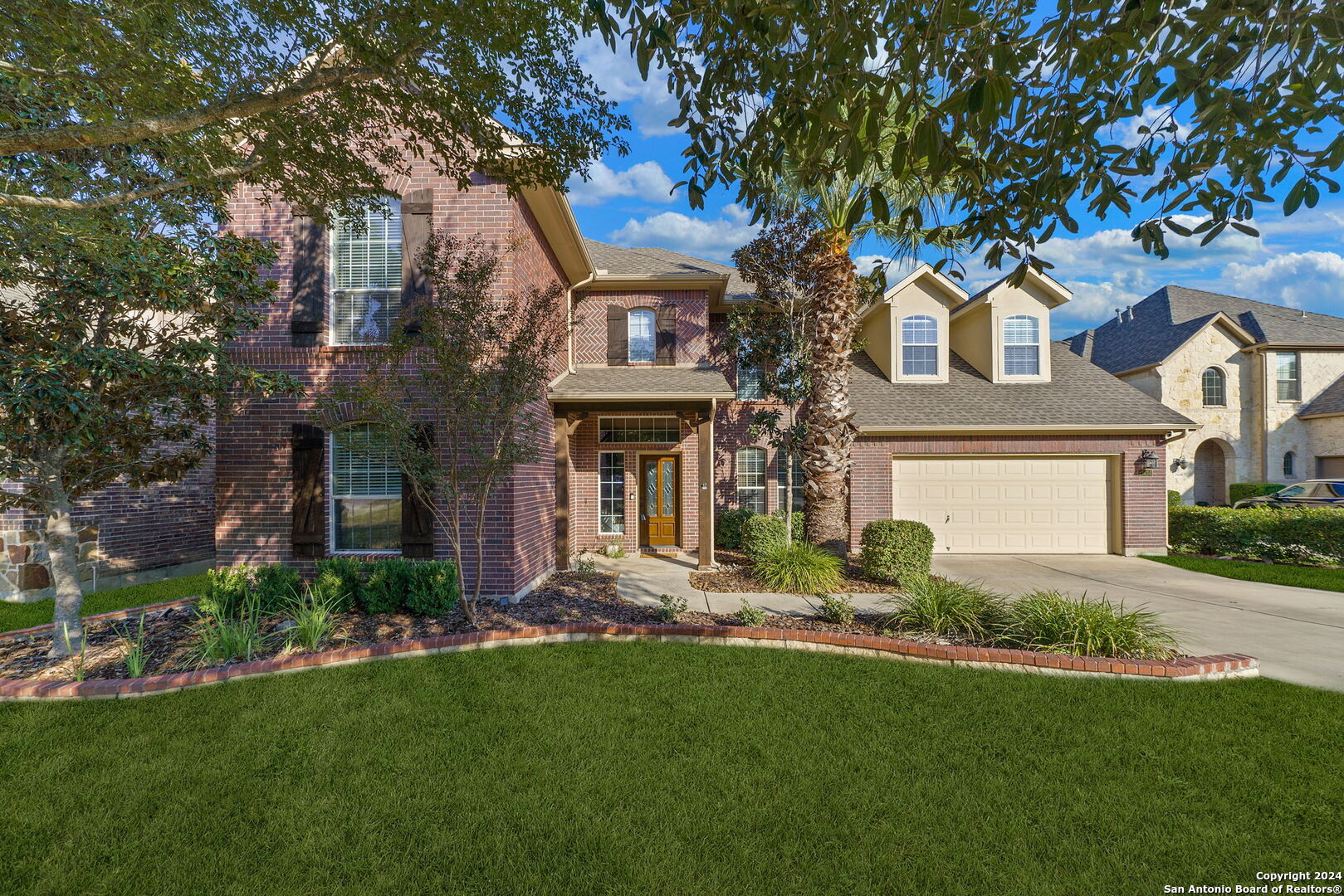 21614 CHAUCER HL