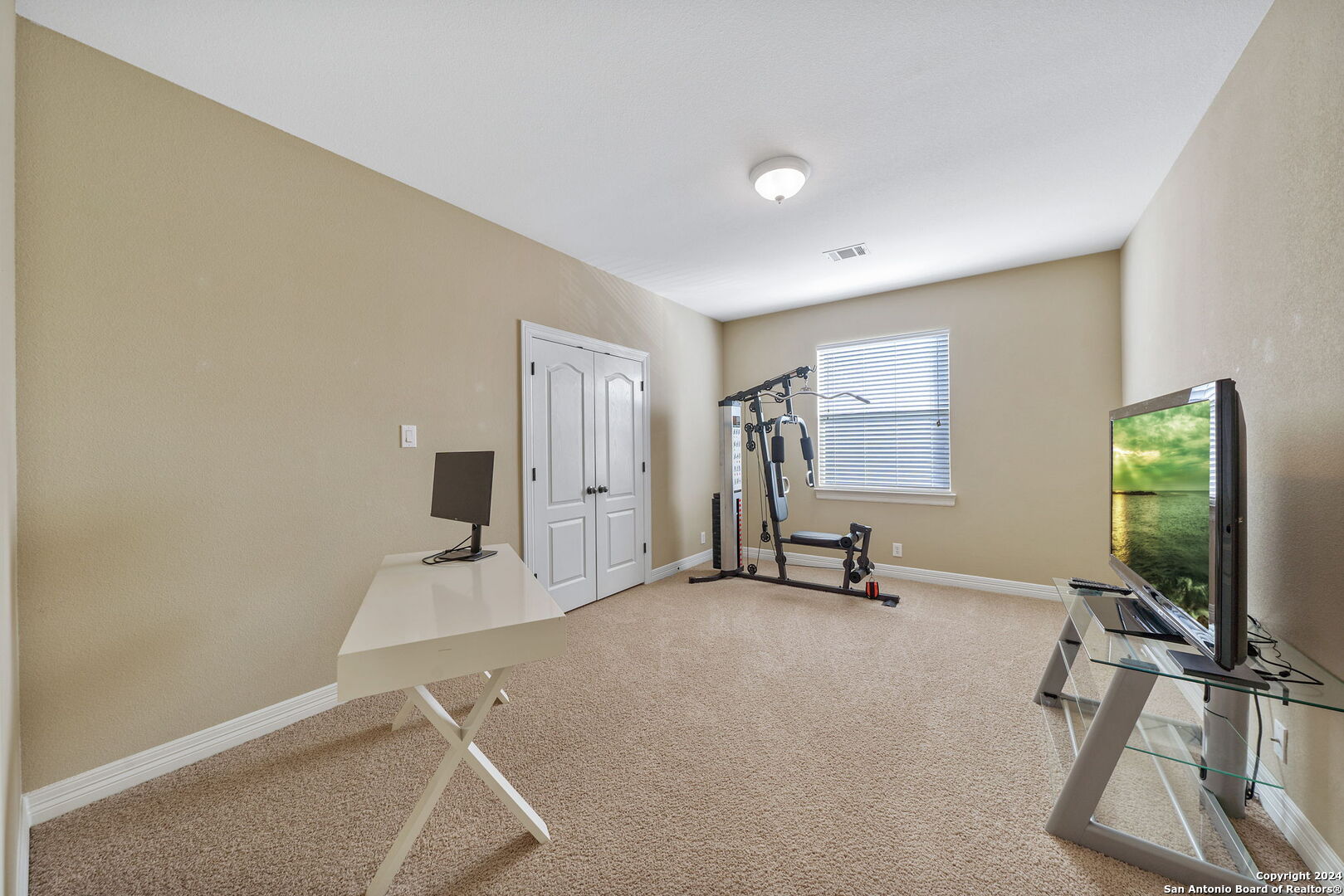 21614 CHAUCER HL