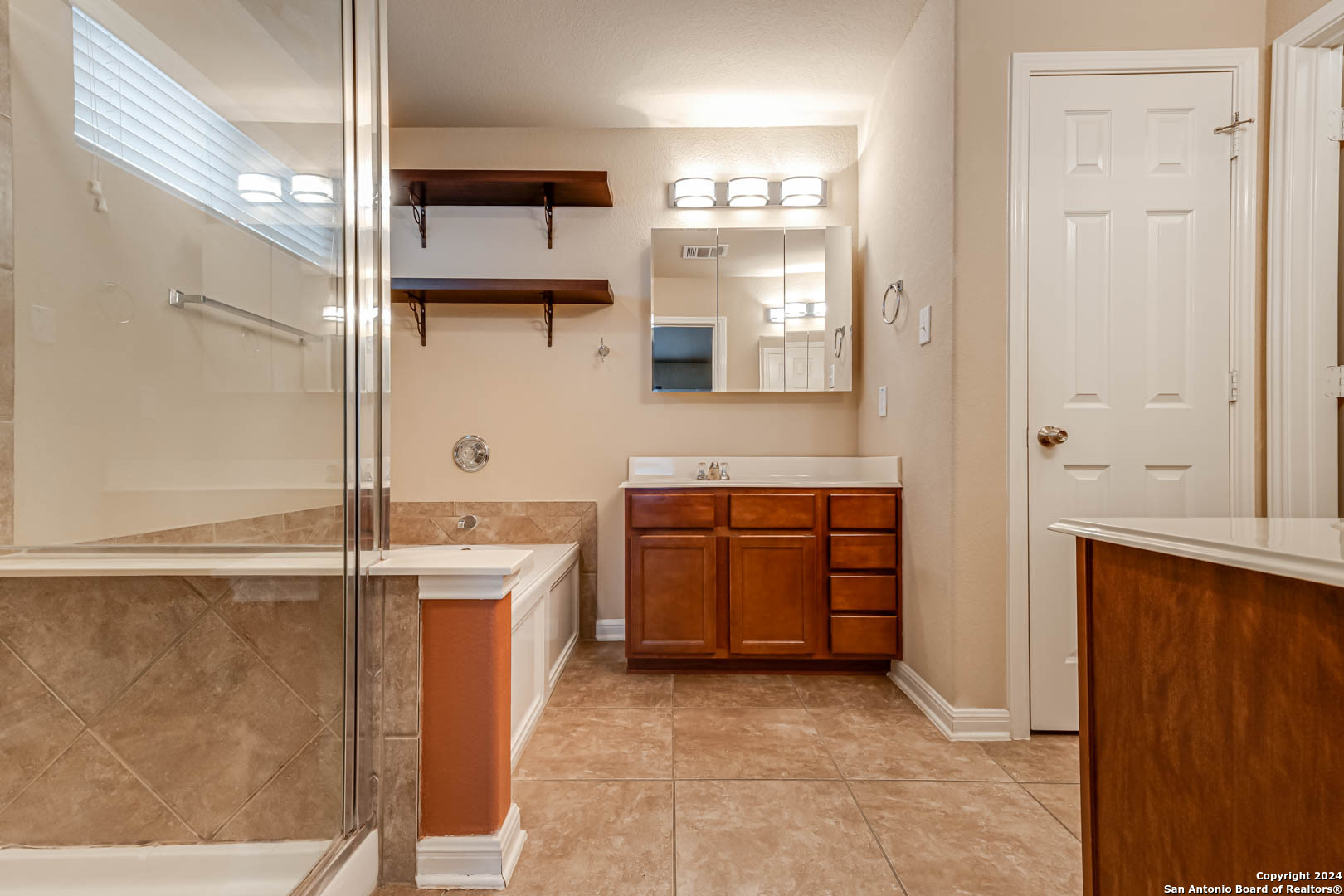 1014 Lariat Cove