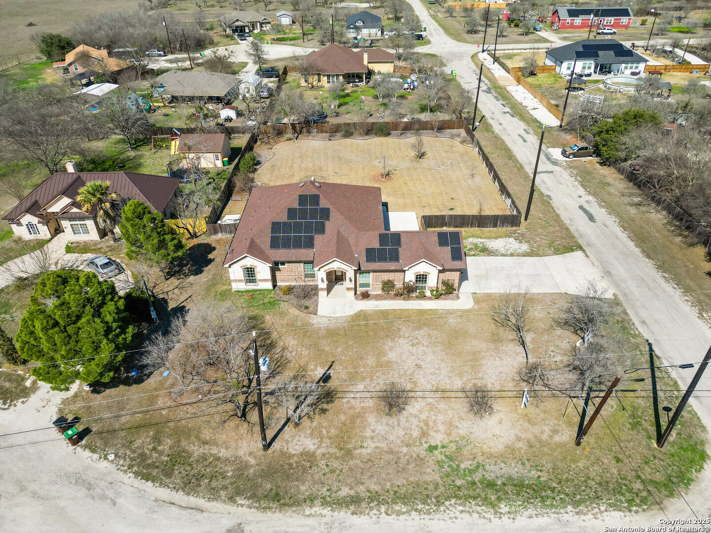 712 County Rd 3823