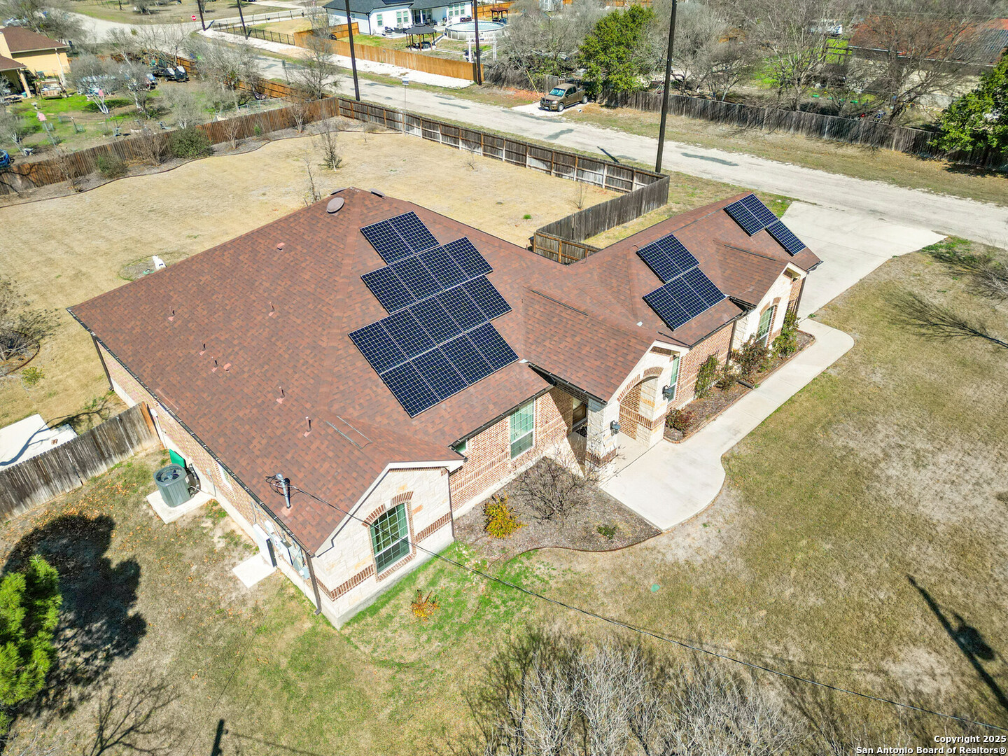 712 County Rd 3823
