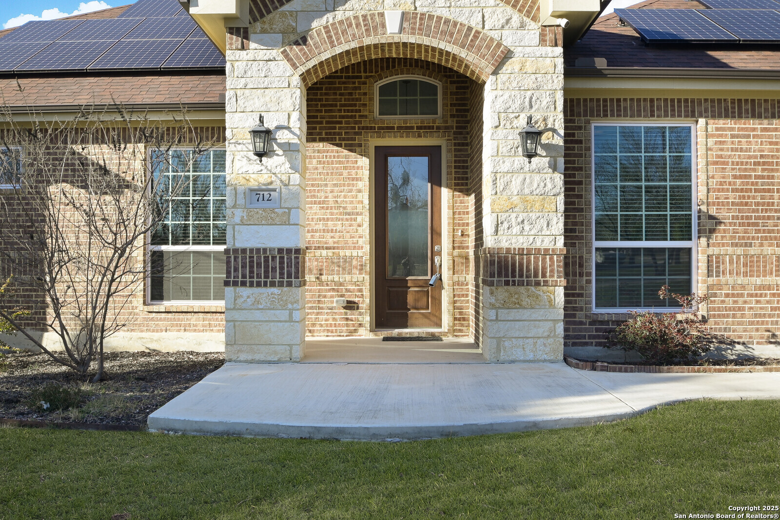 712 County Rd 3823