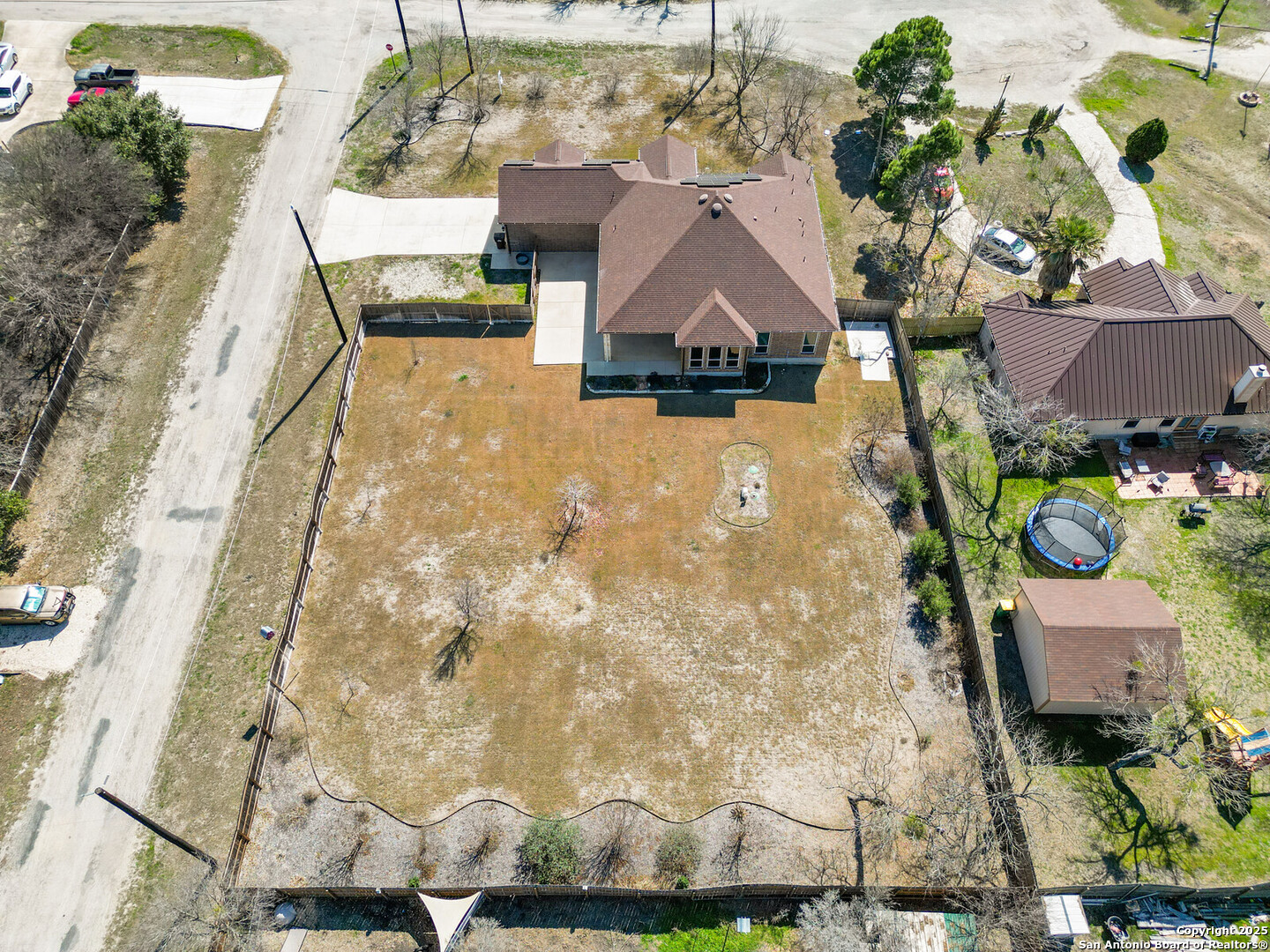 712 County Rd 3823
