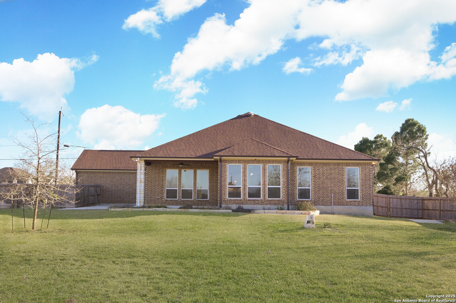 712 County Rd 3823