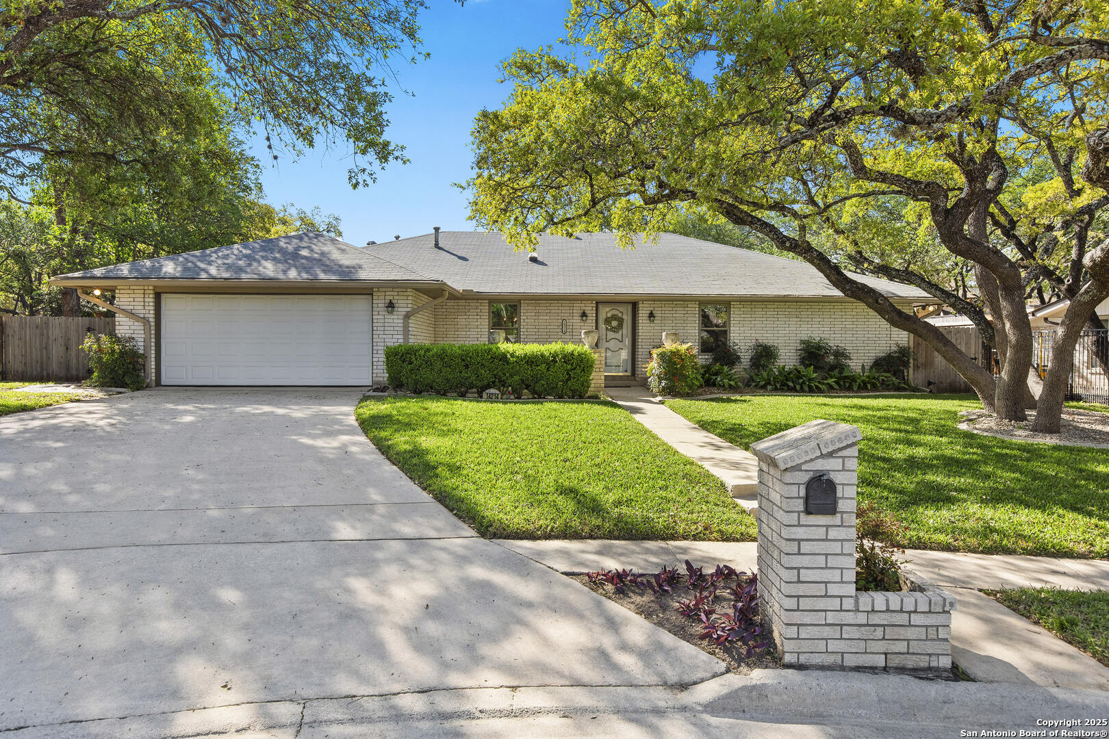 14214 Brenton Woods