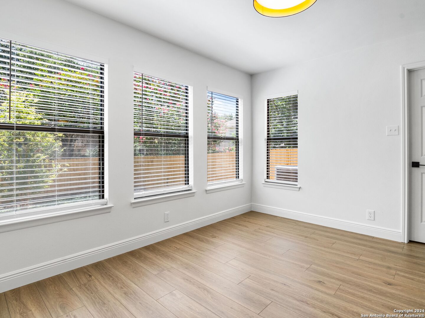 11126 Cedar Park