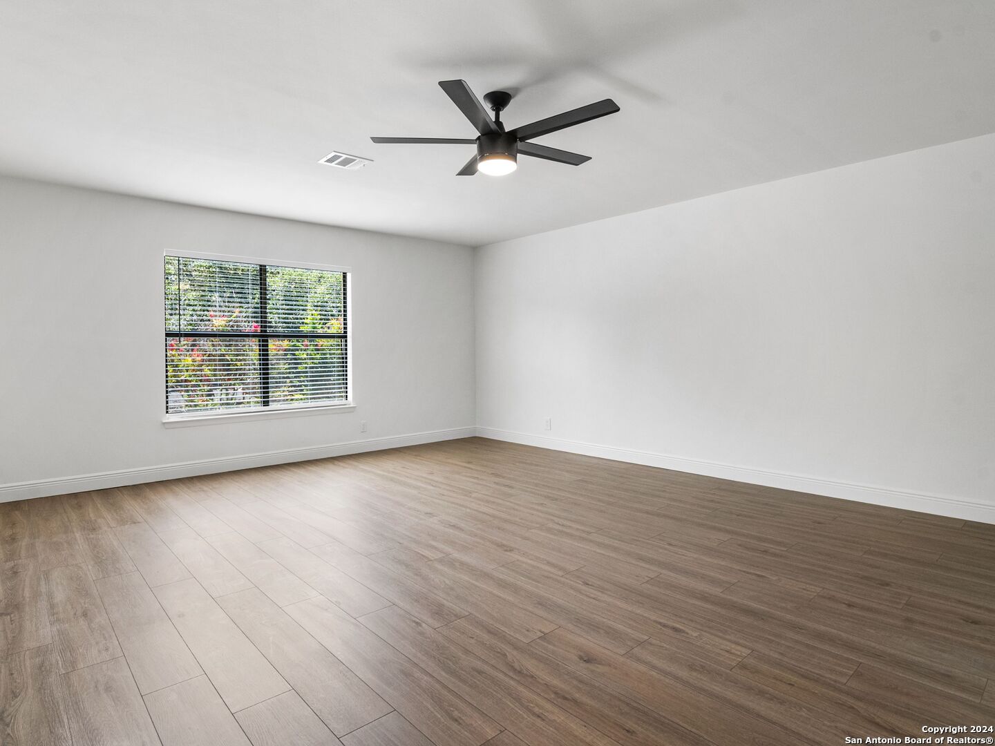 11126 Cedar Park