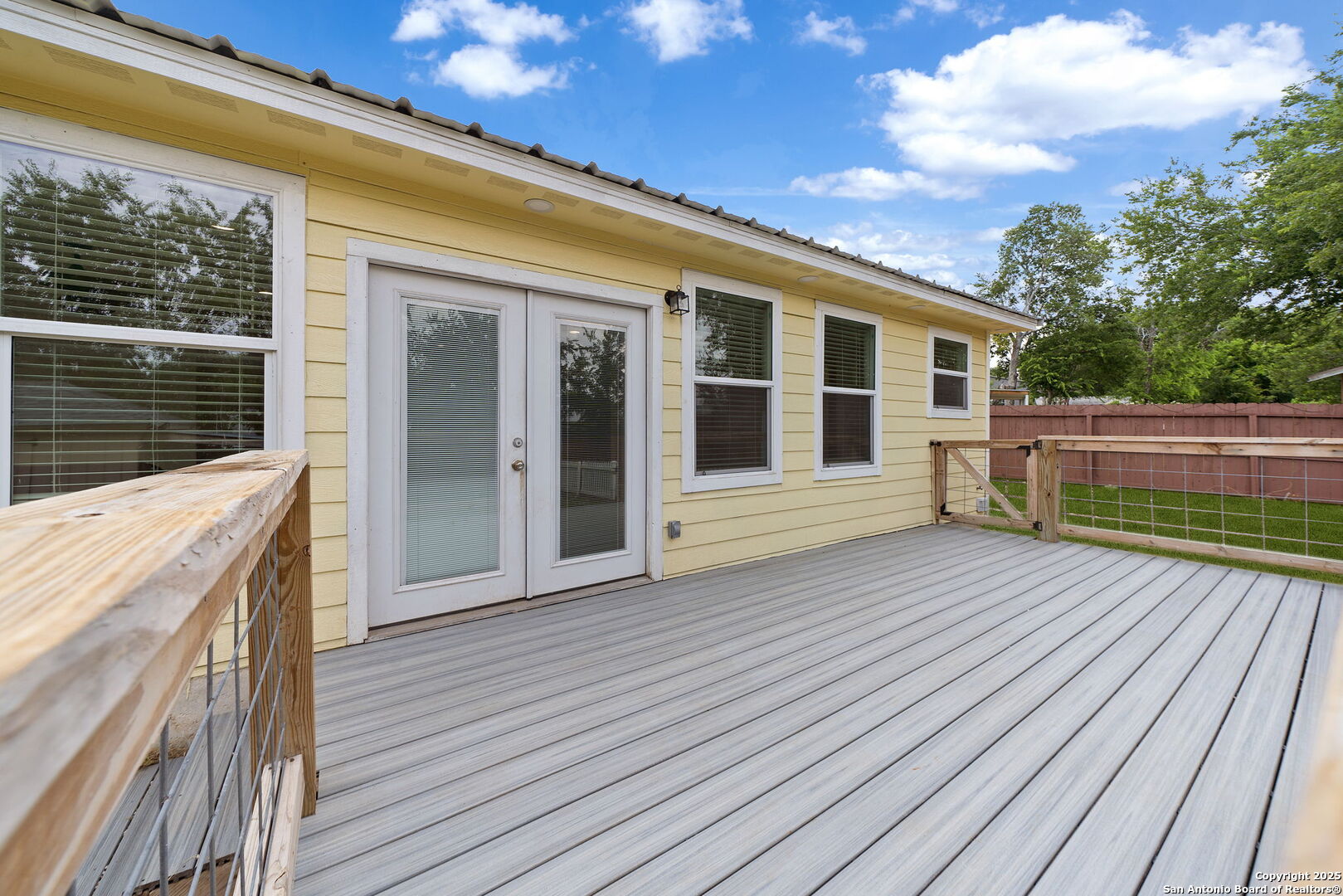 12202 Hollow Glen