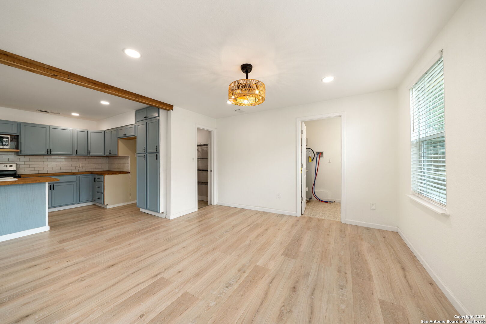 12202 Hollow Glen