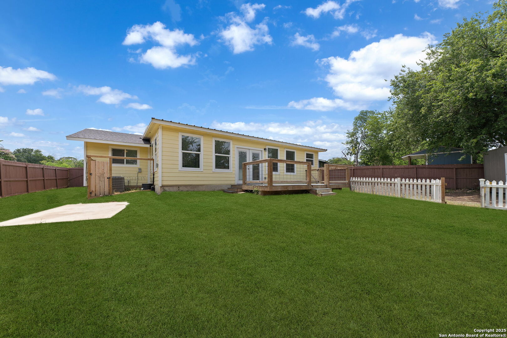 12202 Hollow Glen