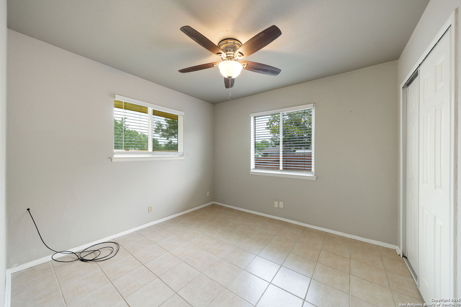 12202 Hollow Glen