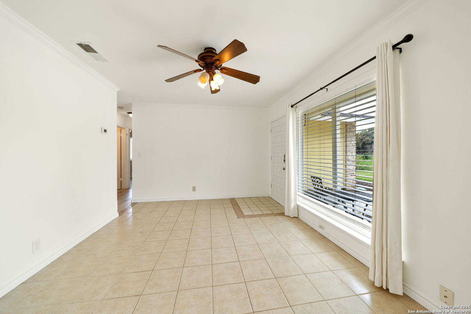 12202 Hollow Glen