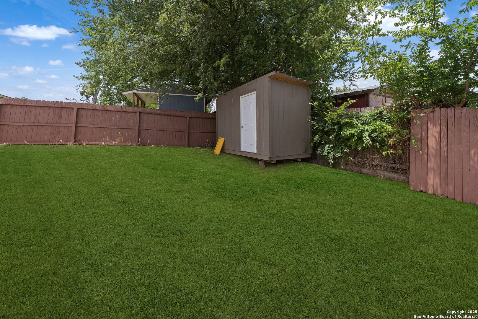 12202 Hollow Glen