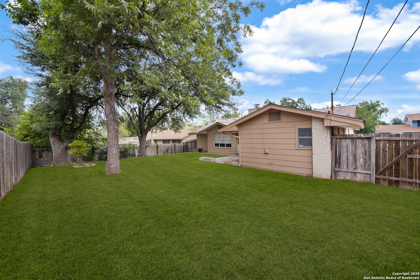 3627 mapleton