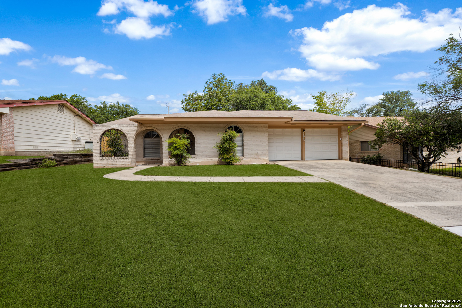 3627 mapleton