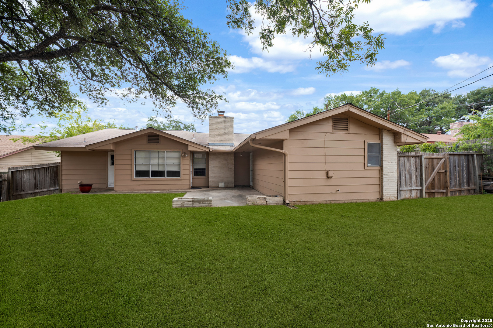 3627 mapleton
