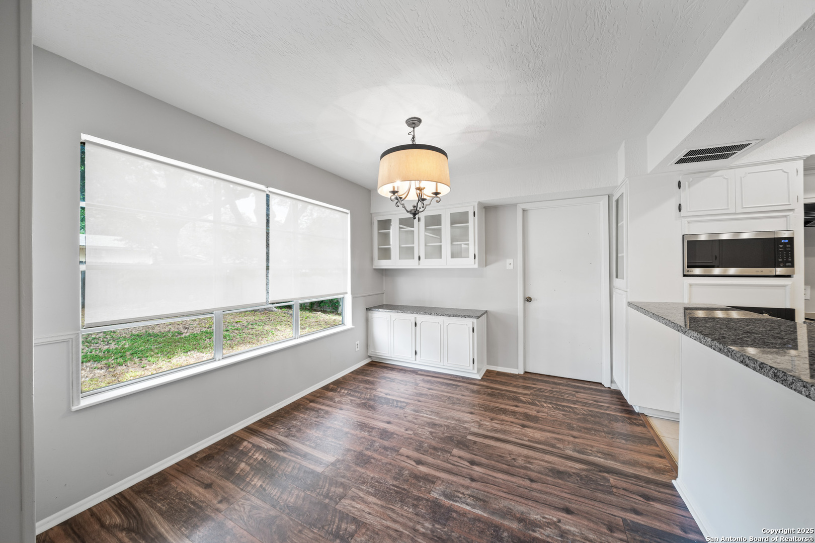 3627 mapleton
