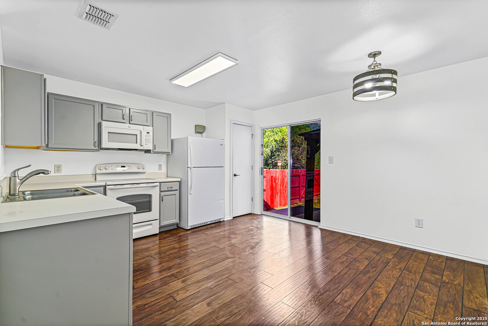 10823 Gallop Falls
