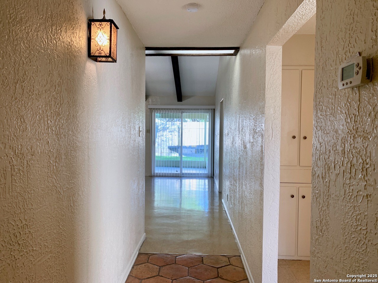 112 Travertine Ln