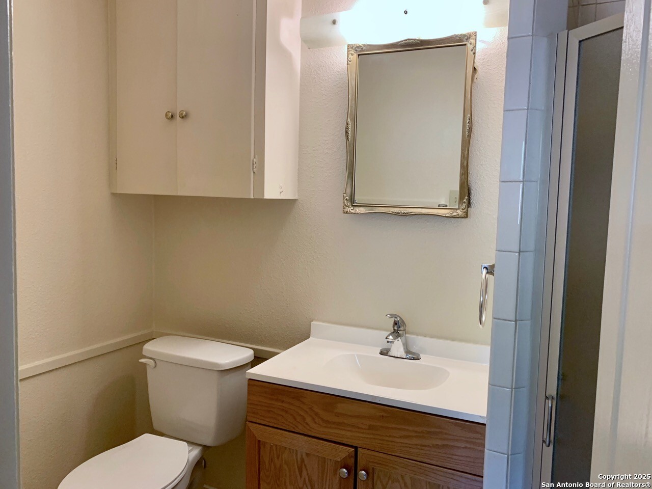 112 Travertine Ln