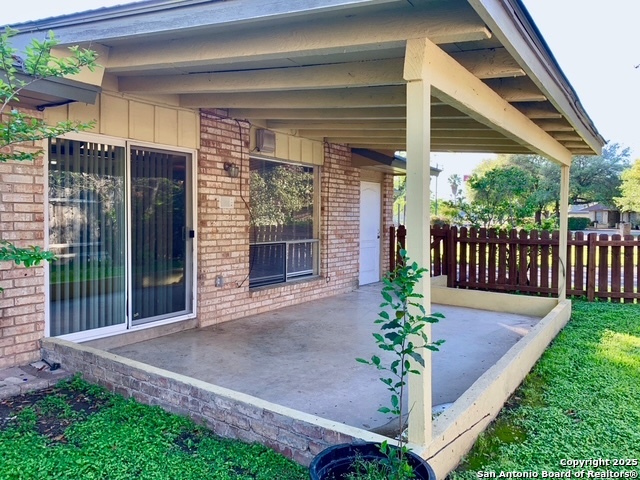 112 Travertine Ln