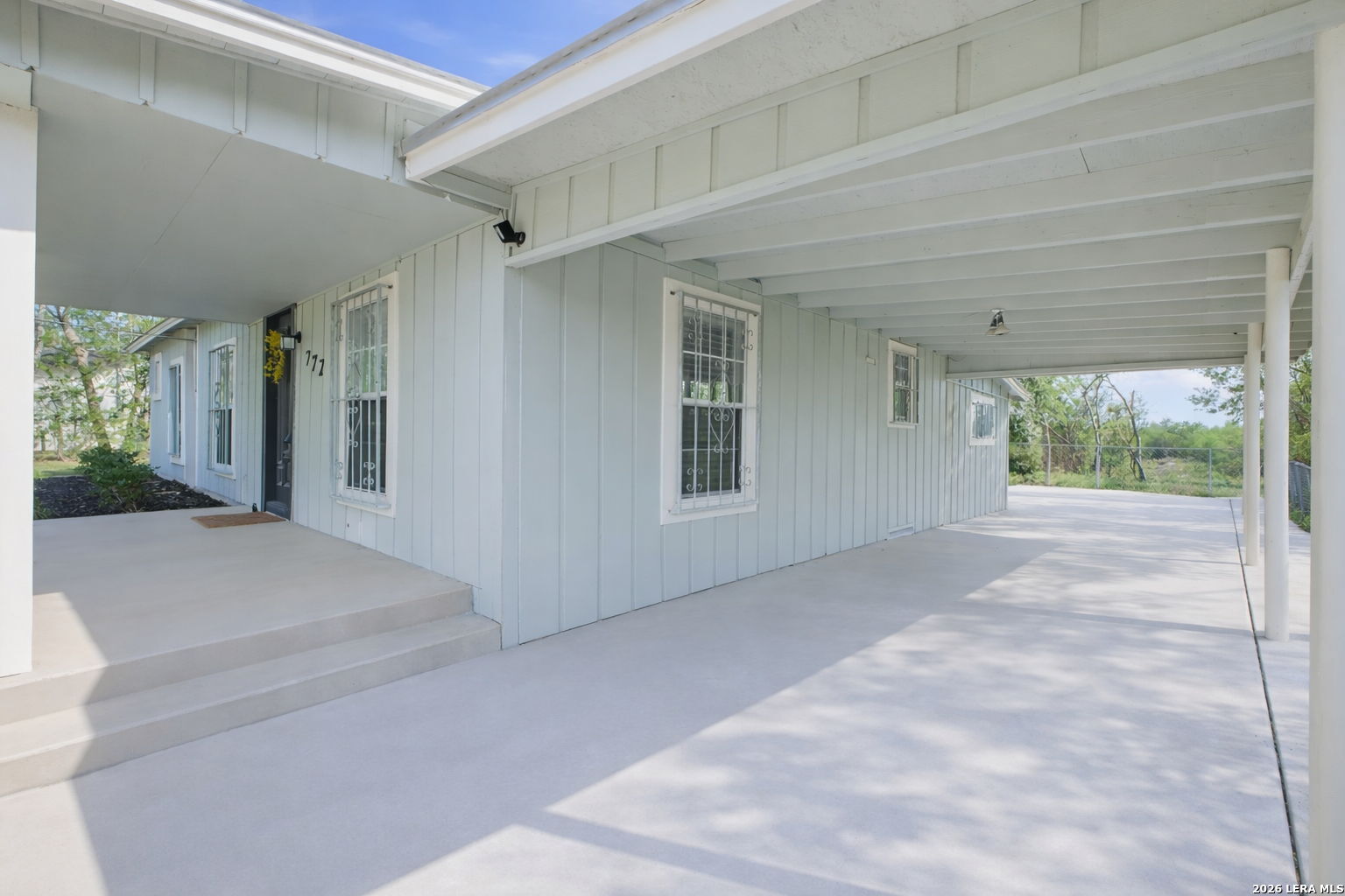 772 Cresthill
