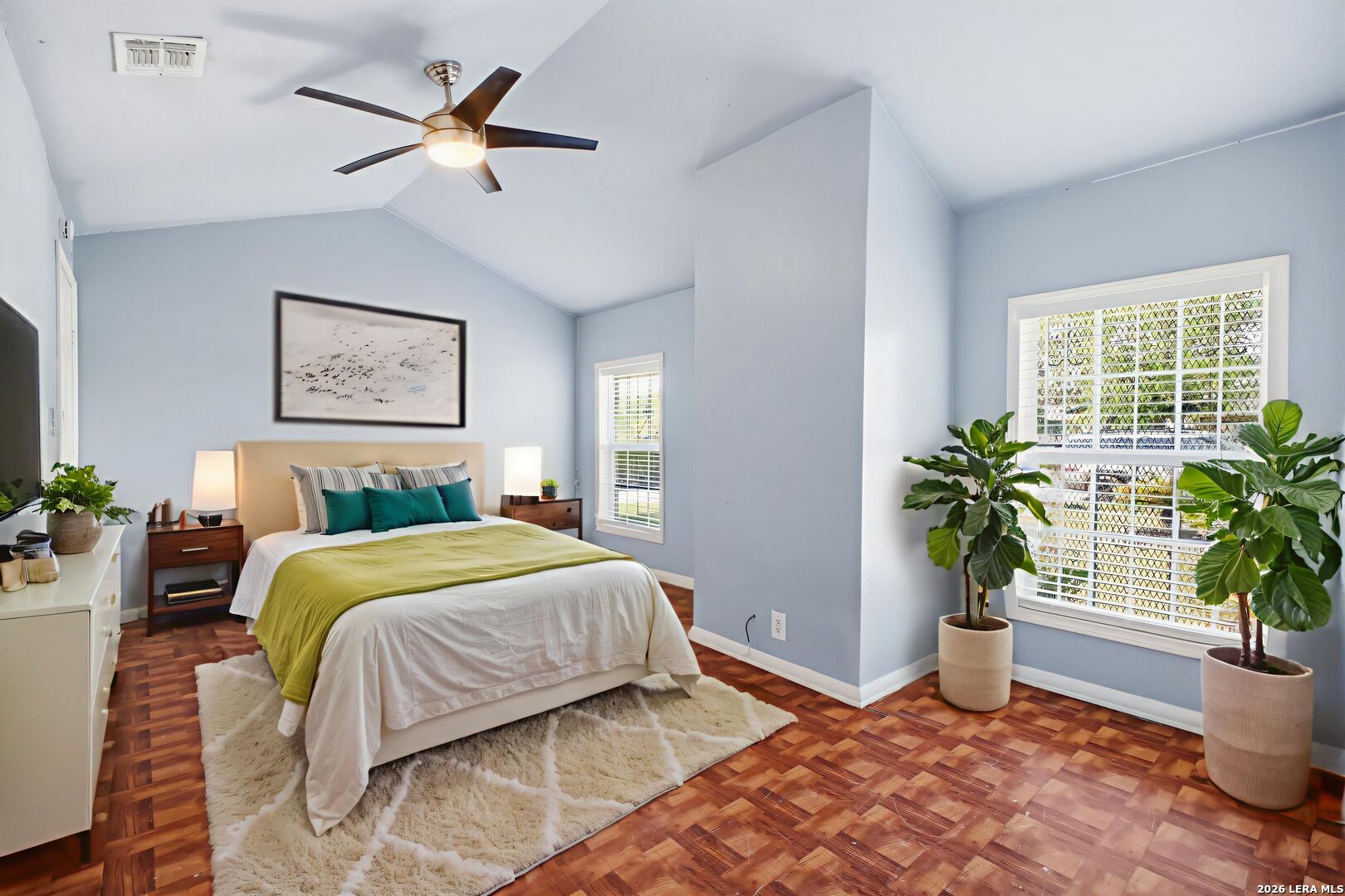 772 Cresthill