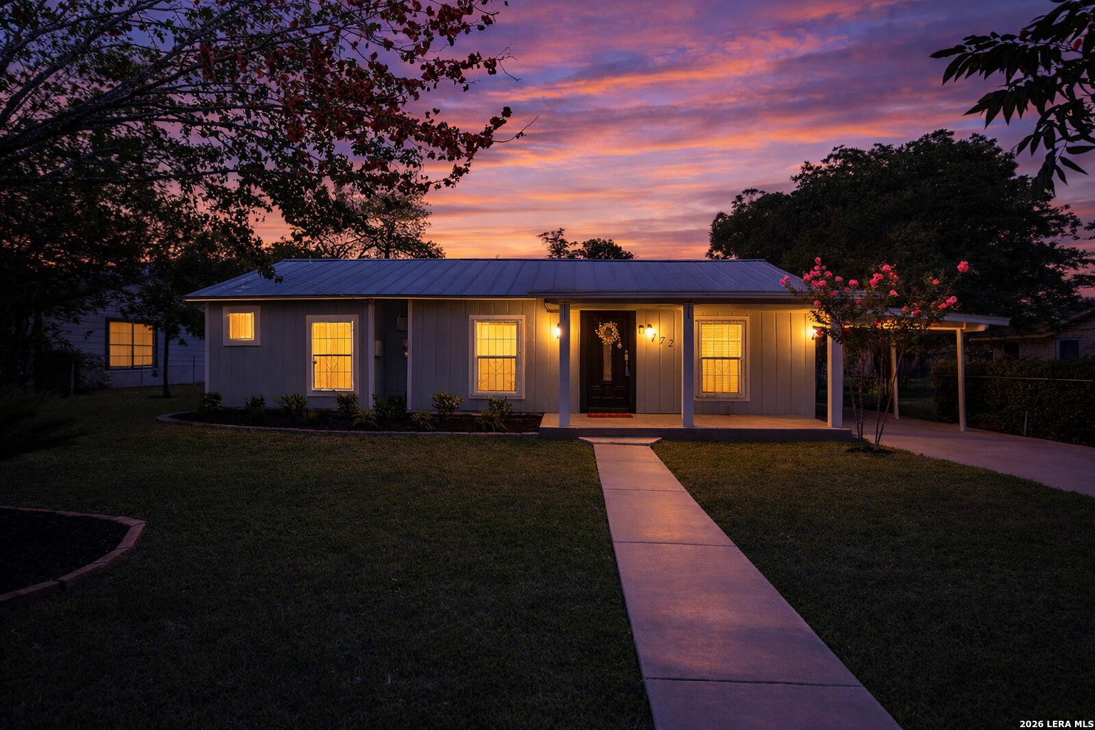 772 Cresthill