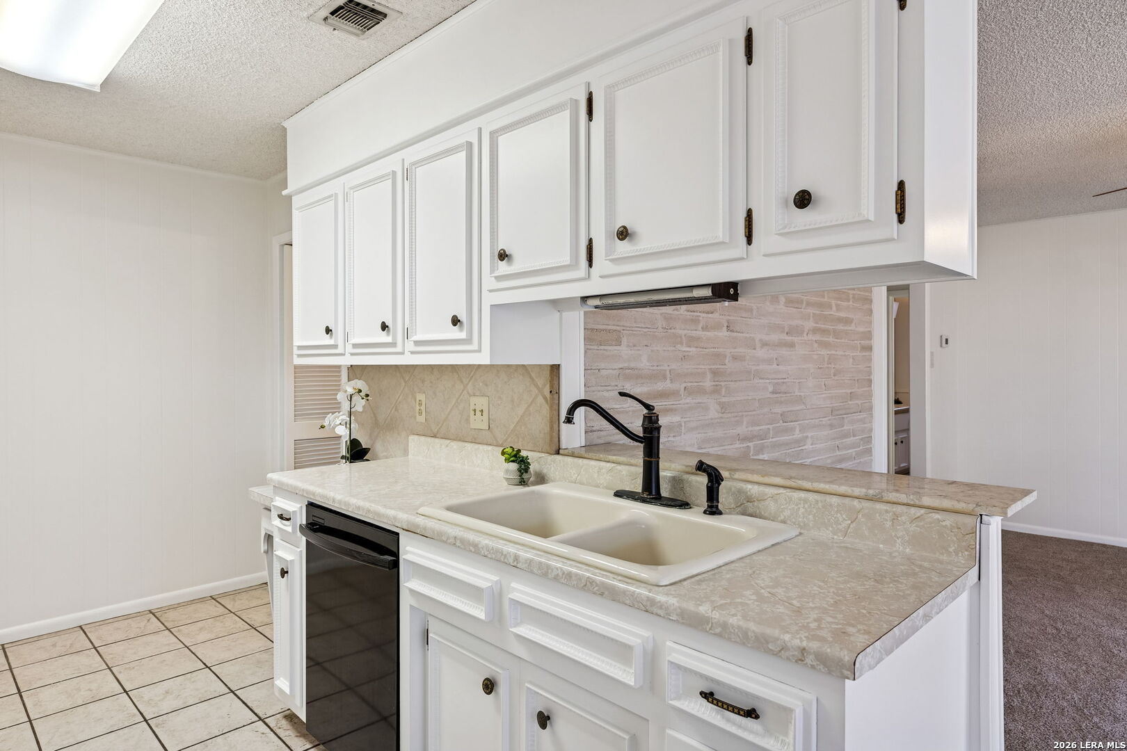 3619 Mapleton