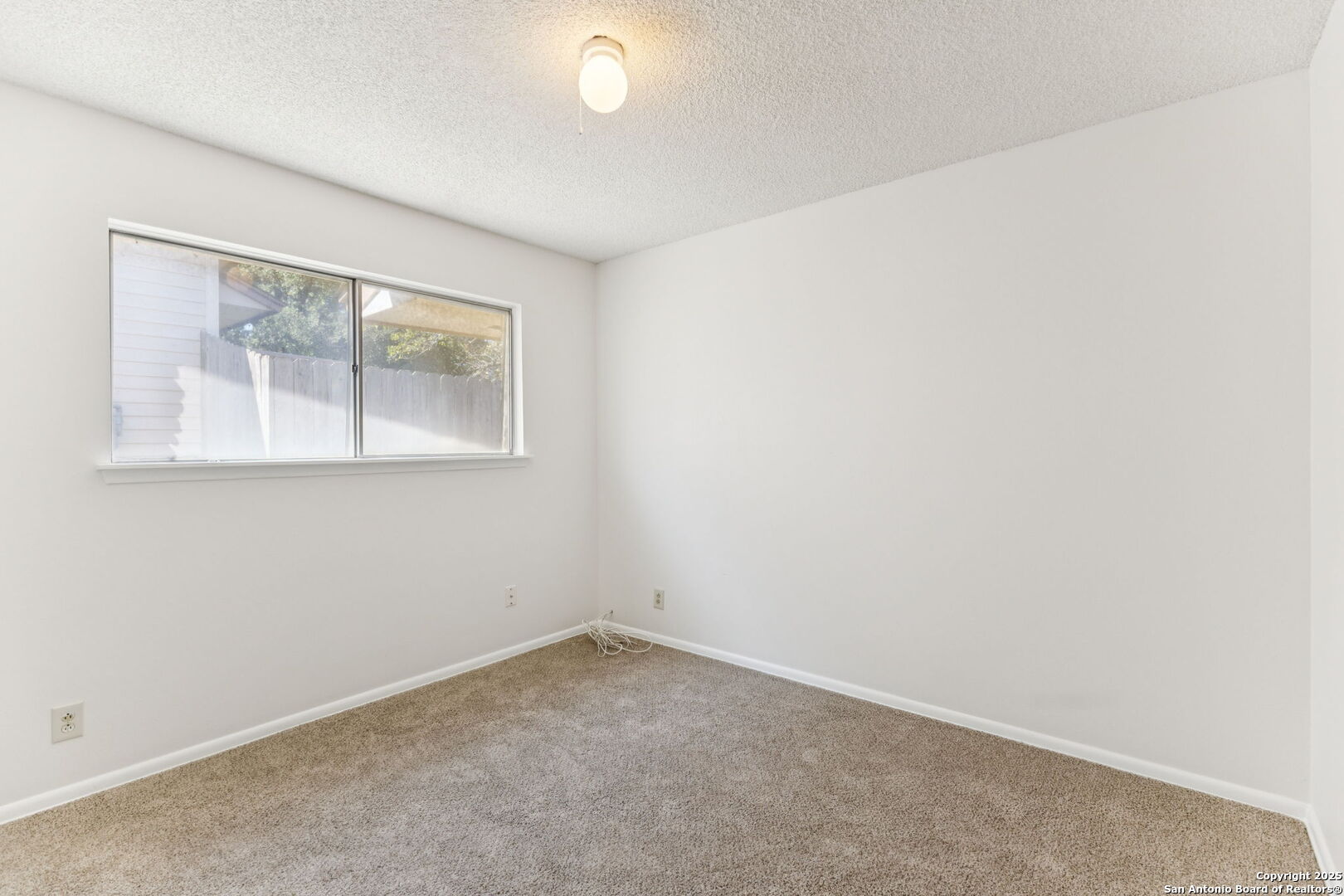3619 Mapleton
