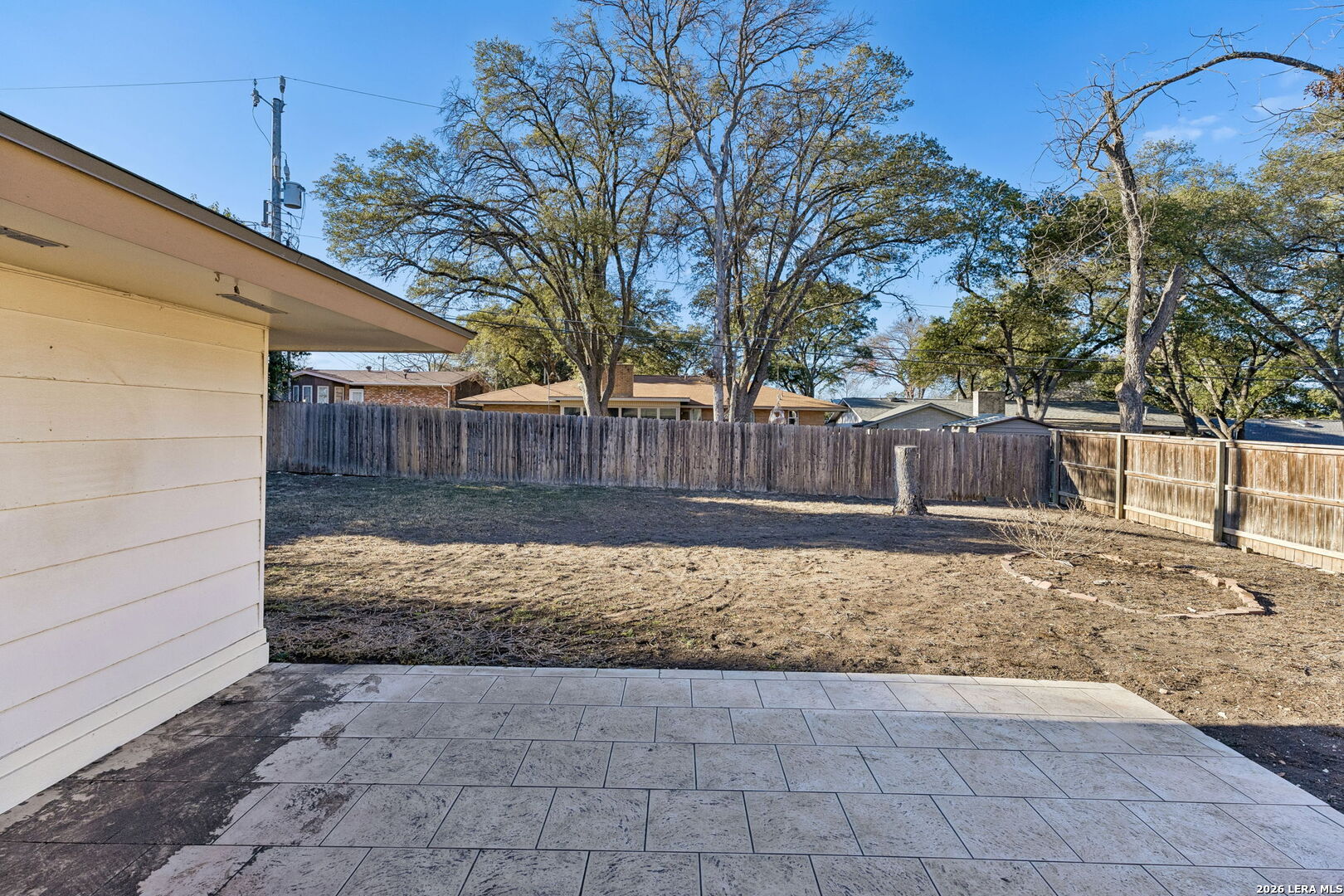 3619 Mapleton