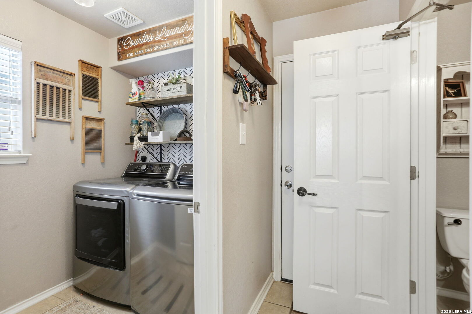 733 Clearbrook