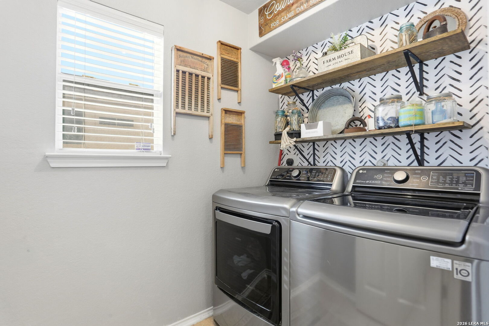 733 Clearbrook