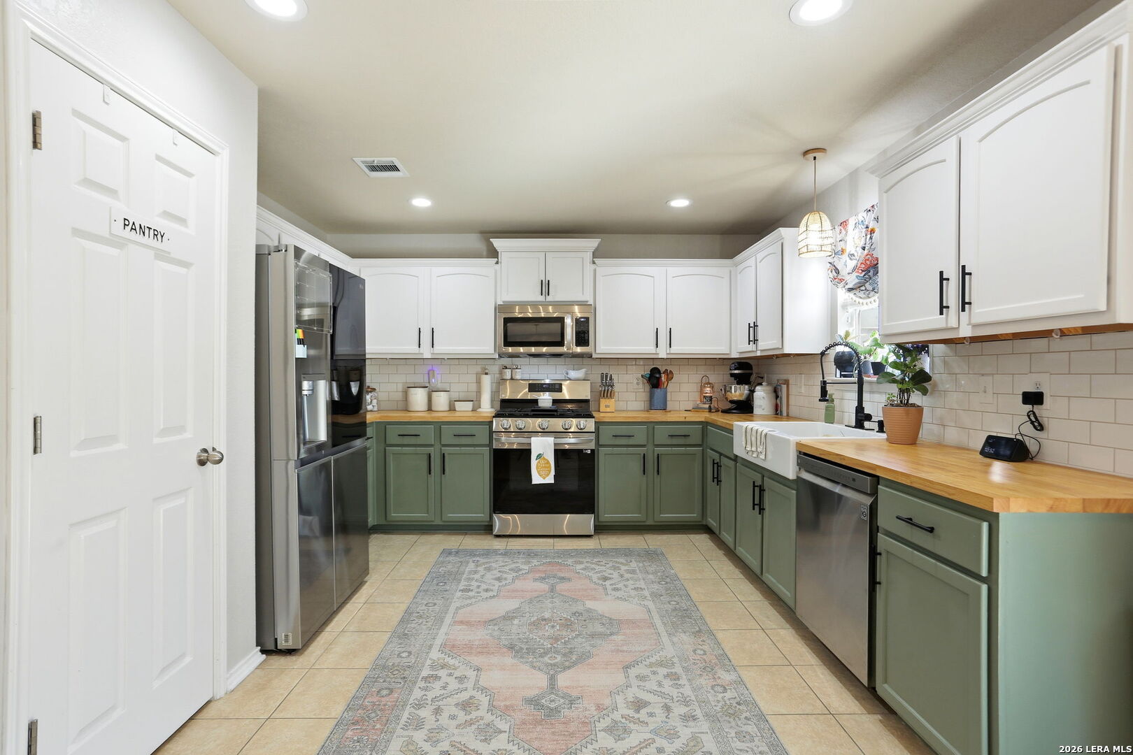 733 Clearbrook