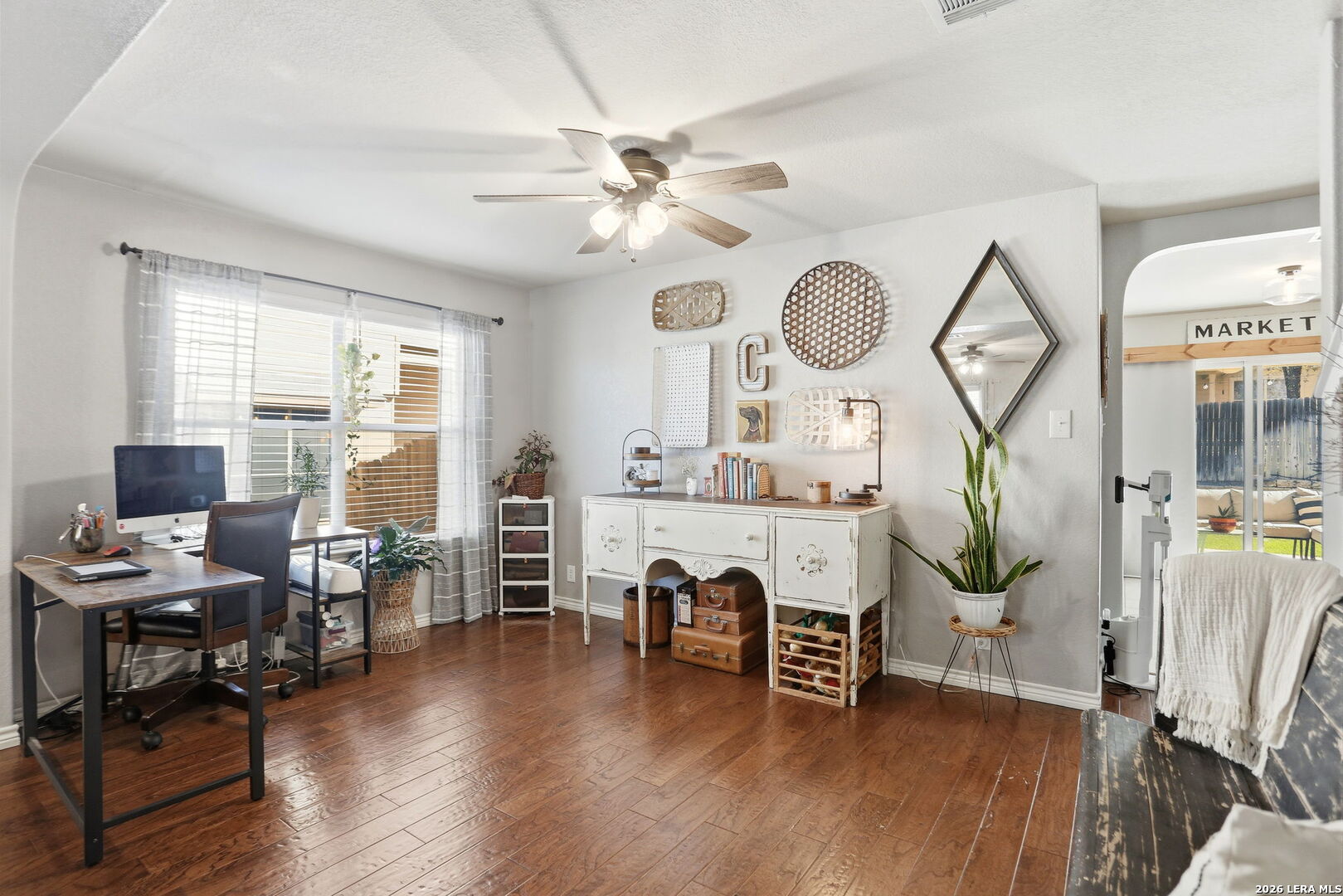 733 Clearbrook