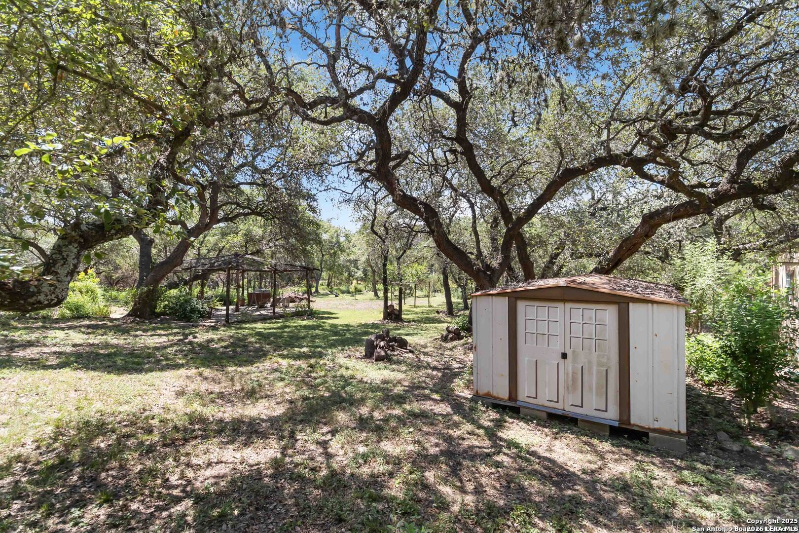 1588 WESTVIEW COURT