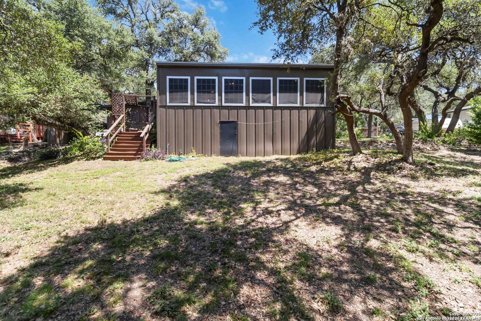 1588 WESTVIEW COURT