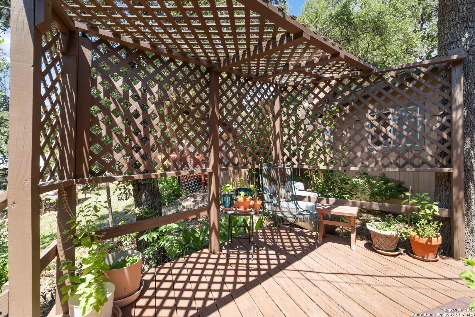 1588 WESTVIEW COURT