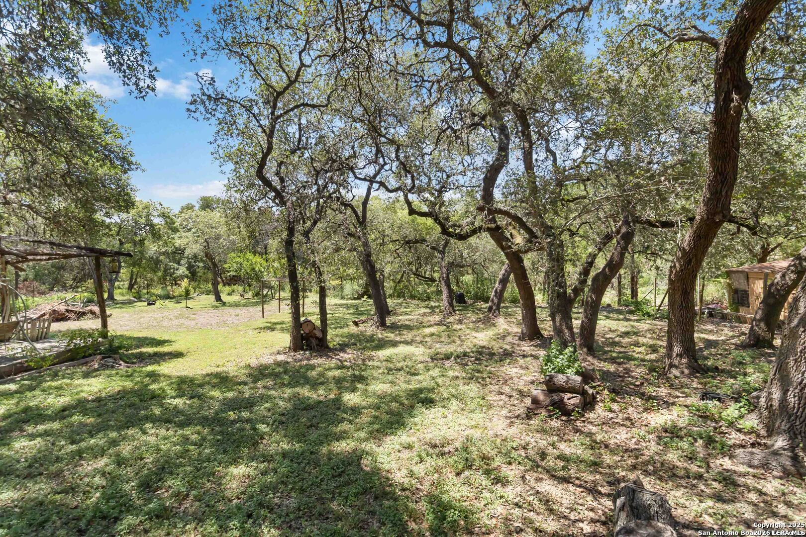 1588 WESTVIEW COURT