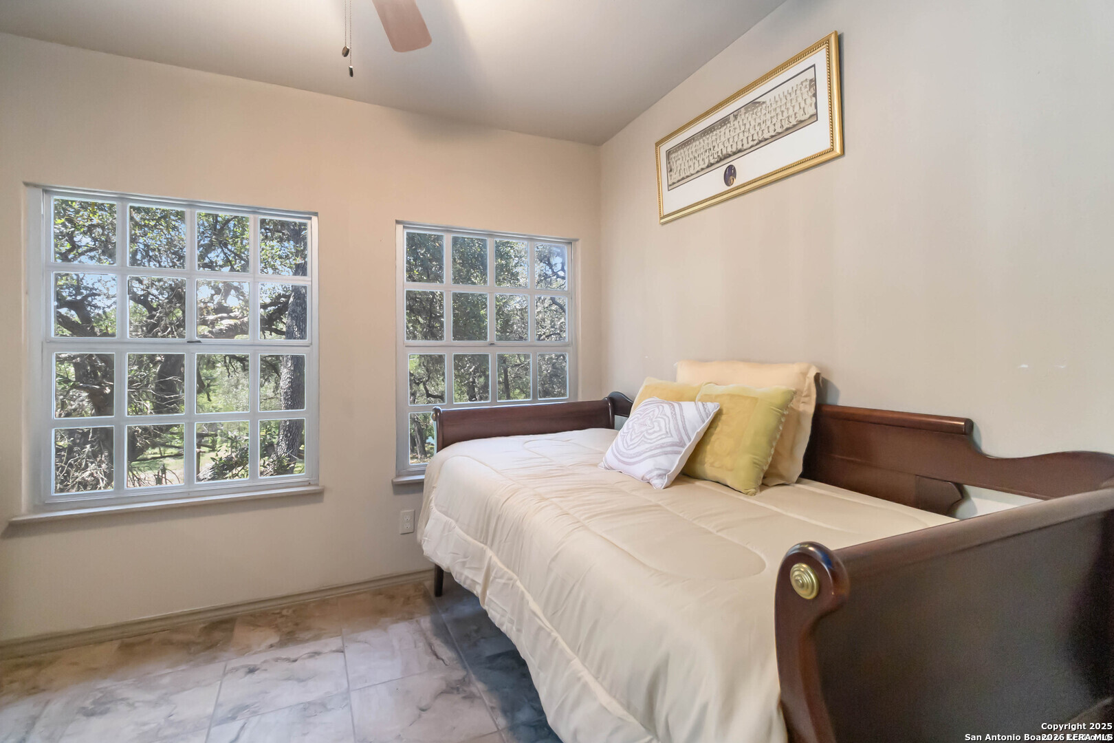 1588 WESTVIEW COURT