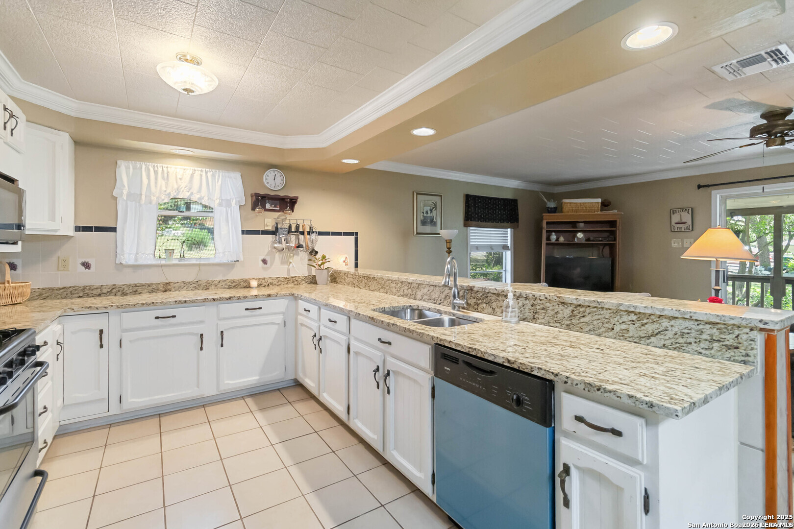 1588 WESTVIEW COURT