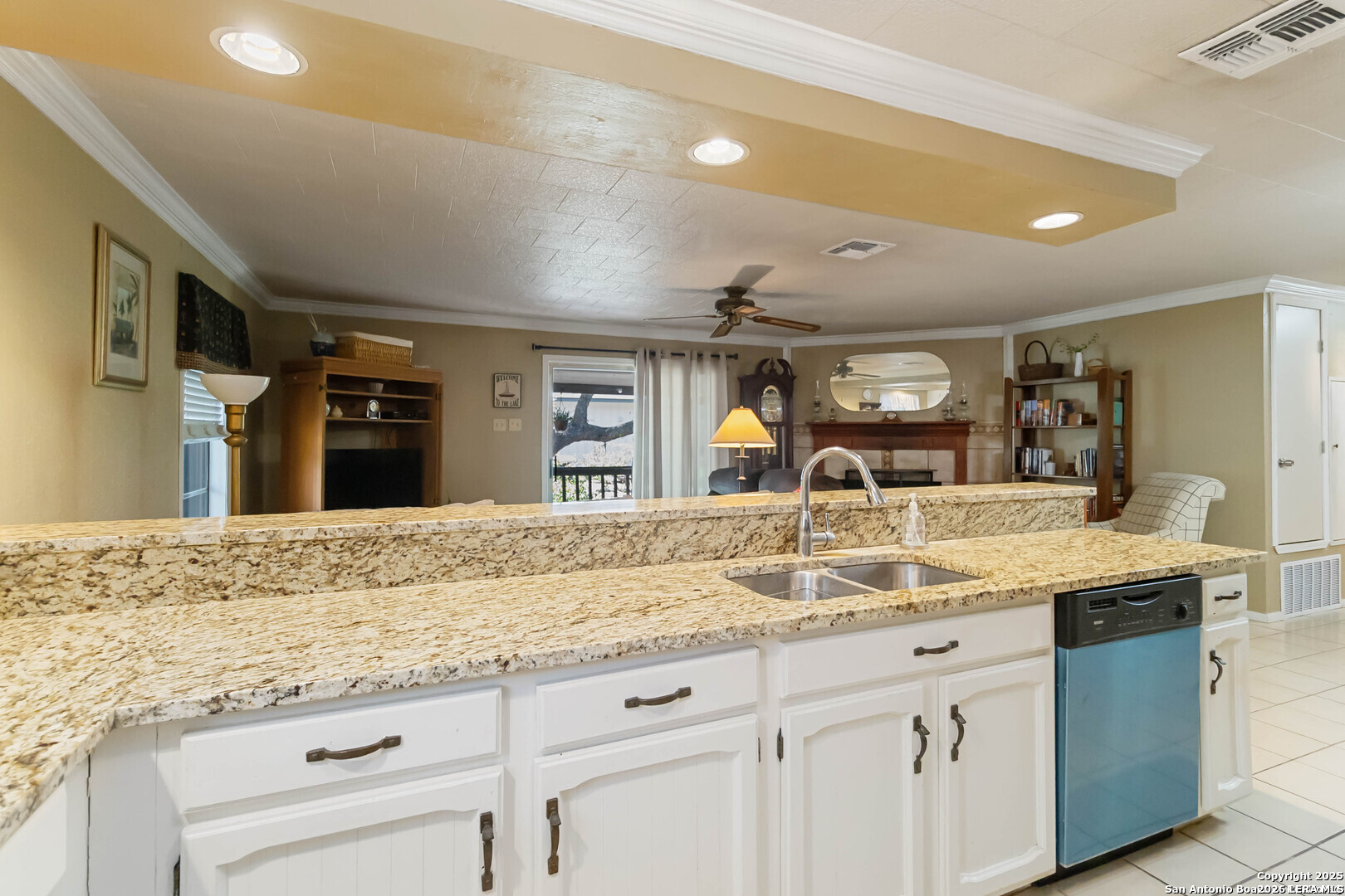 1588 WESTVIEW COURT